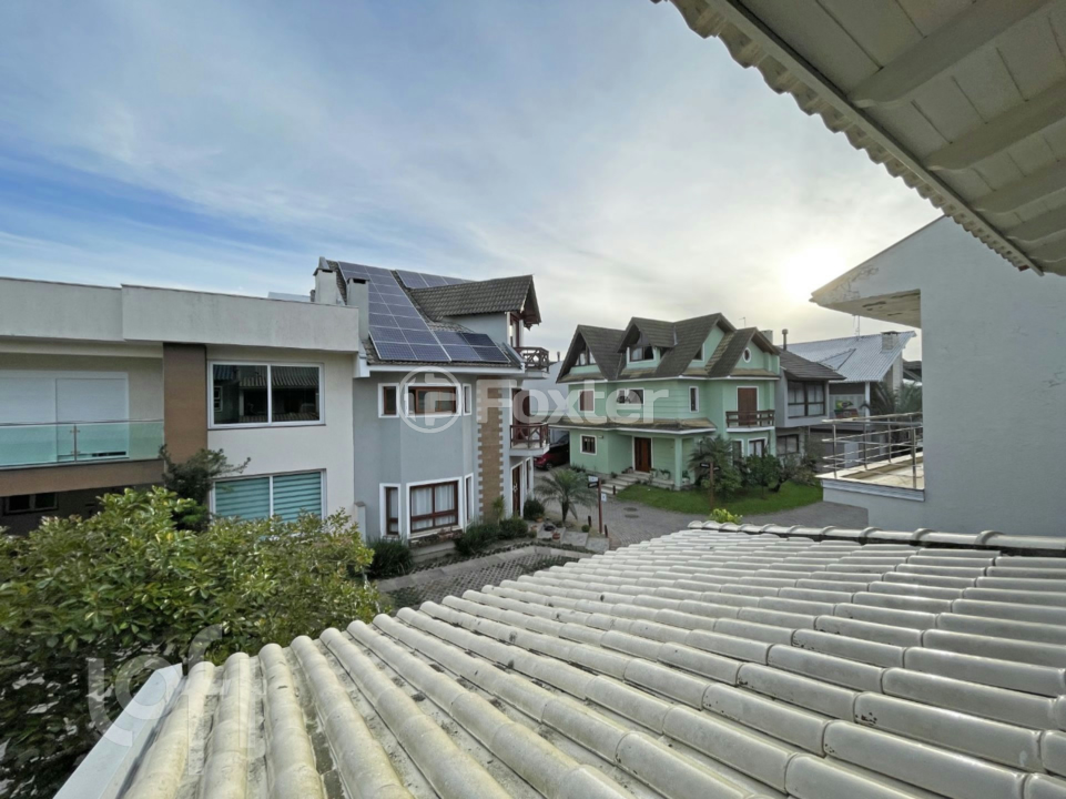Casa de Condomínio à venda com 3 quartos, 198m² - Foto 27