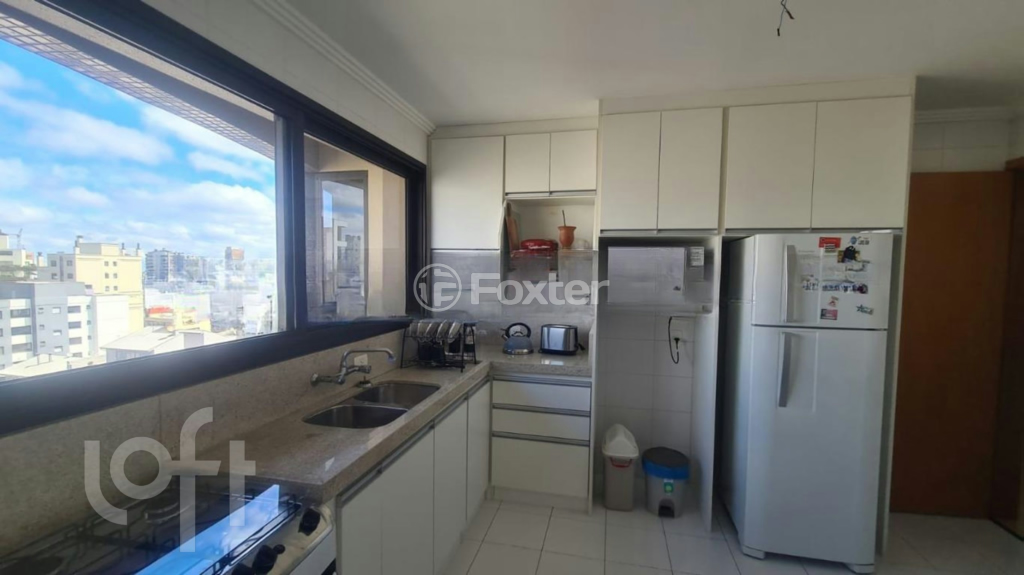 Apartamento à venda com 3 quartos, 121m² - Foto 10