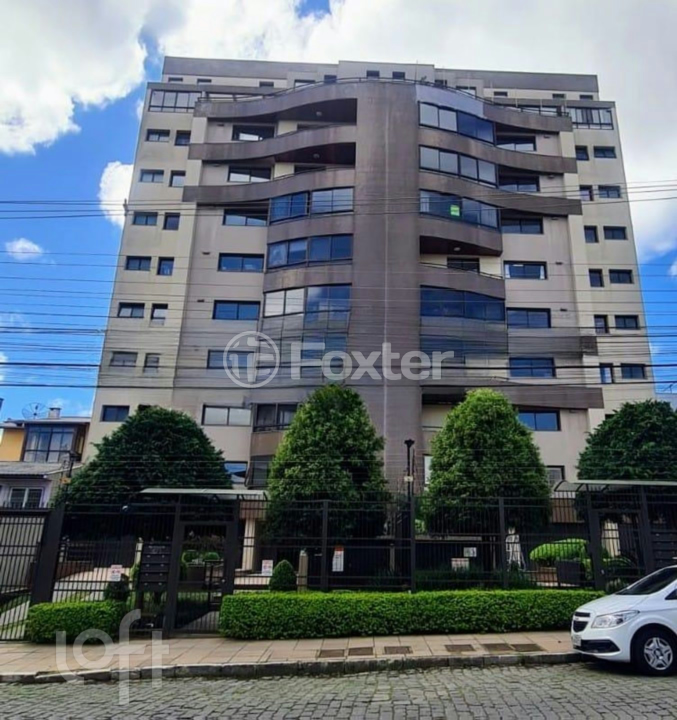 Apartamento à venda com 3 quartos, 121m² - Foto 1