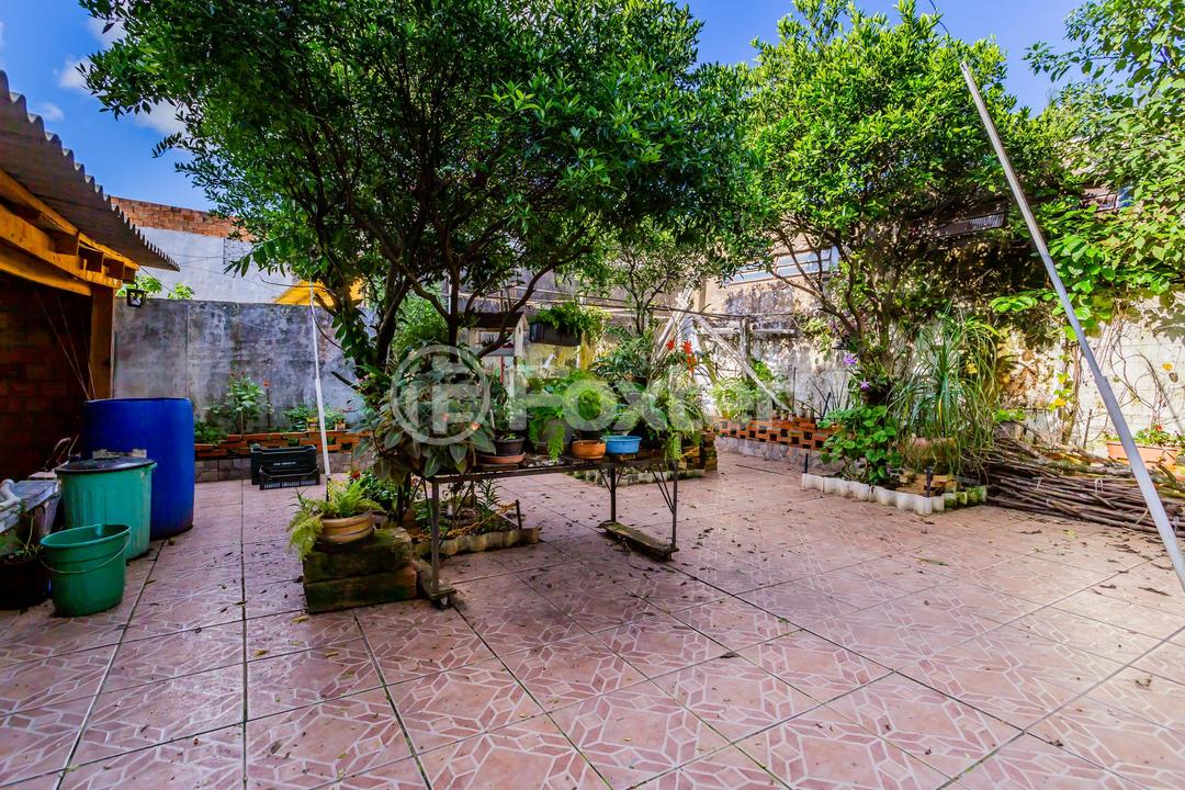 Casa à venda com 4 quartos, 200m² - Foto 37