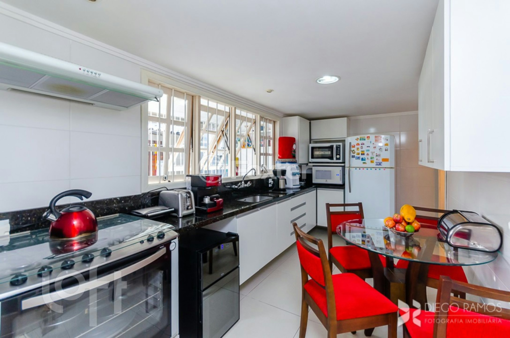 Casa à venda com 3 quartos, 256m² - Foto 25