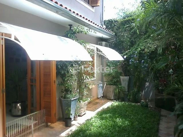 Casa à venda com 3 quartos, 200m² - Foto 14