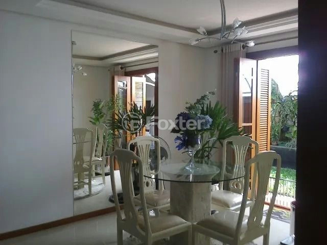 Casa à venda com 3 quartos, 200m² - Foto 3