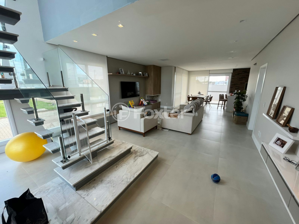Casa de Condomínio à venda com 3 quartos, 234m² - Foto 4