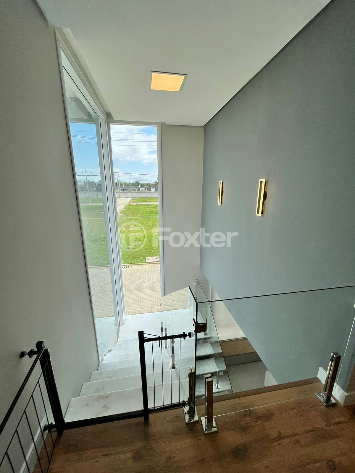 Casa de Condomínio à venda com 3 quartos, 234m² - Foto 3