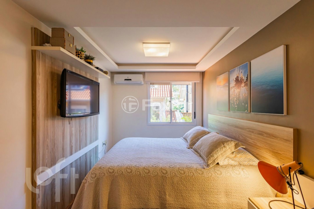 Casa de Condomínio à venda com 4 quartos, 156m² - Foto 2