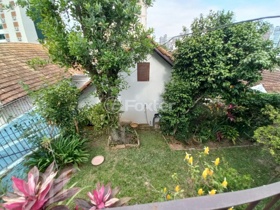 Casa à venda com 7 quartos, 385m² - Foto 3