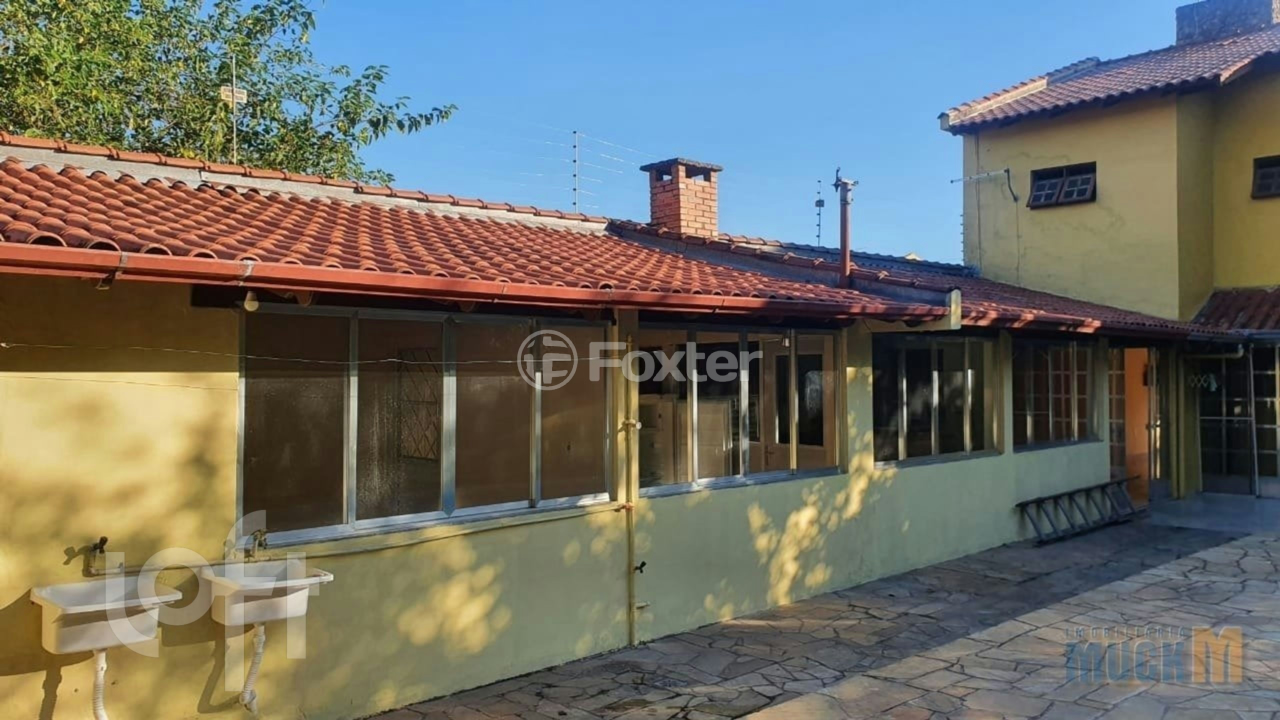 Casa à venda com 6 quartos, 213m² - Foto 12