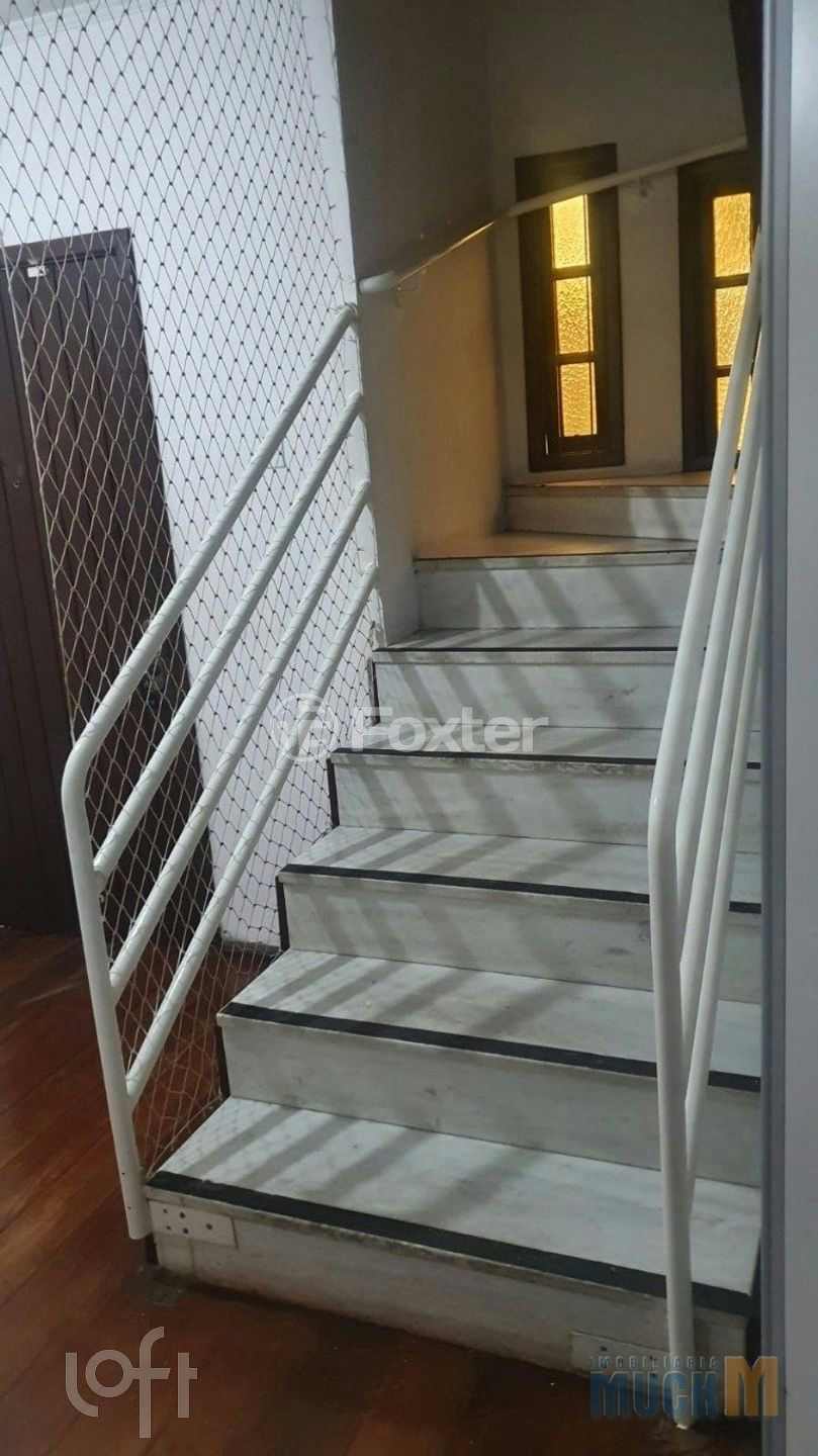 Casa à venda com 6 quartos, 213m² - Foto 9