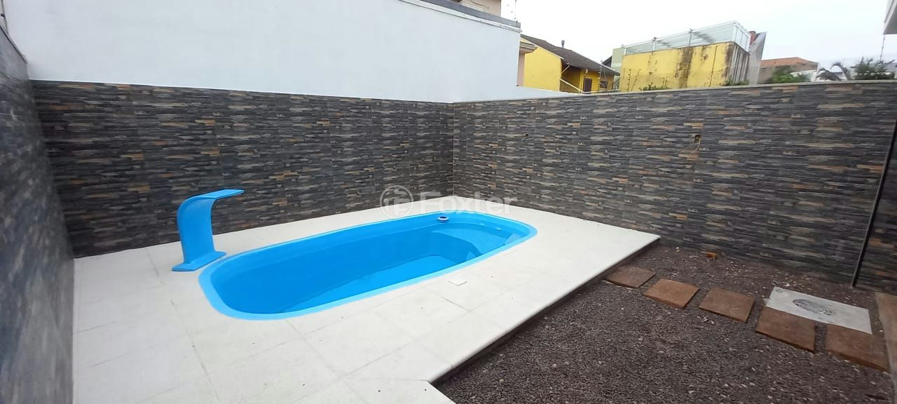 Casa à venda com 3 quartos, 159m² - Foto 1