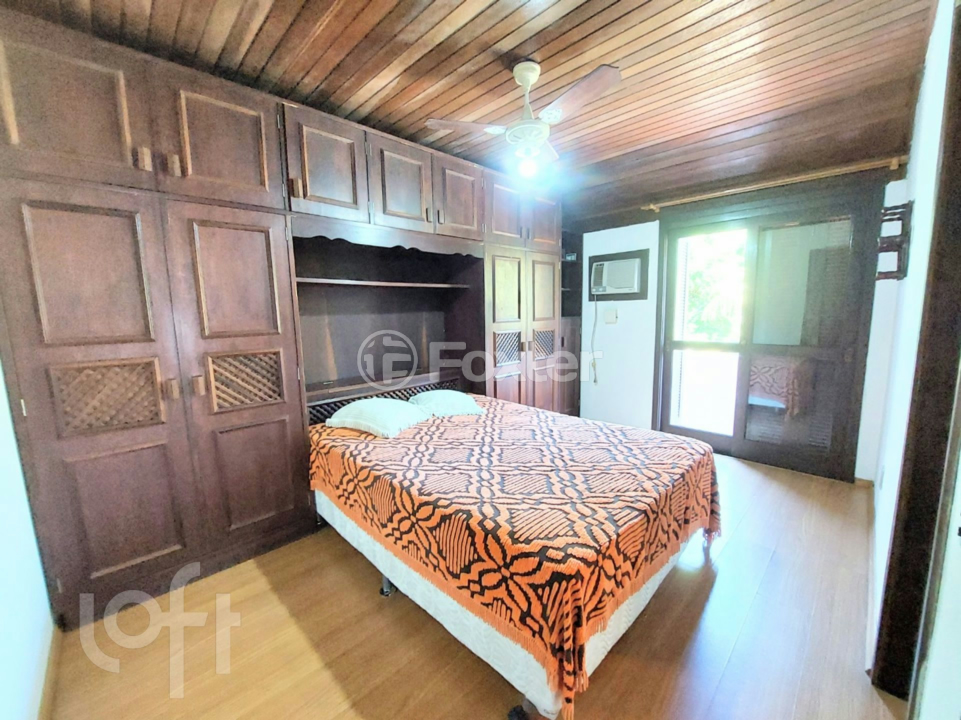 Casa à venda com 3 quartos, 200m² - Foto 29