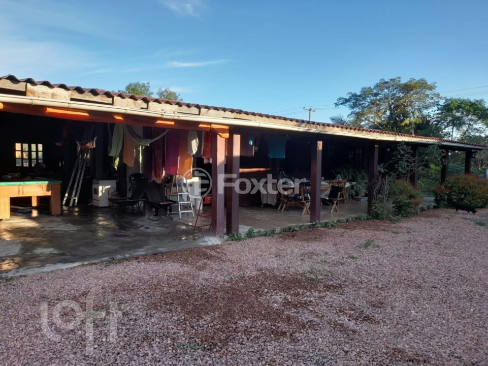 Casa à venda com 3 quartos, 104m² - Foto 2