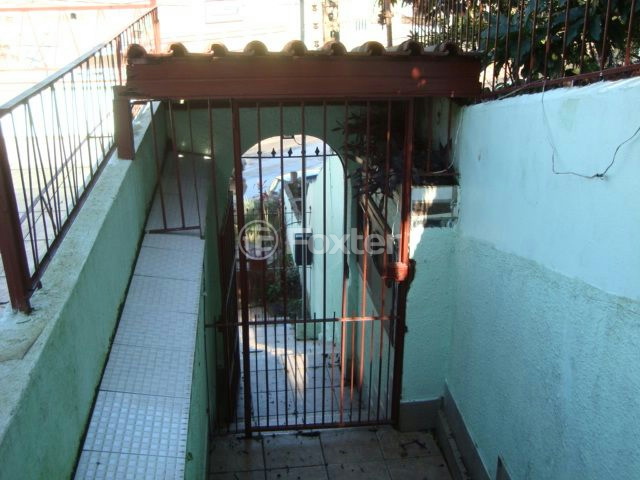 Casa à venda com 4 quartos, 176m² - Foto 26