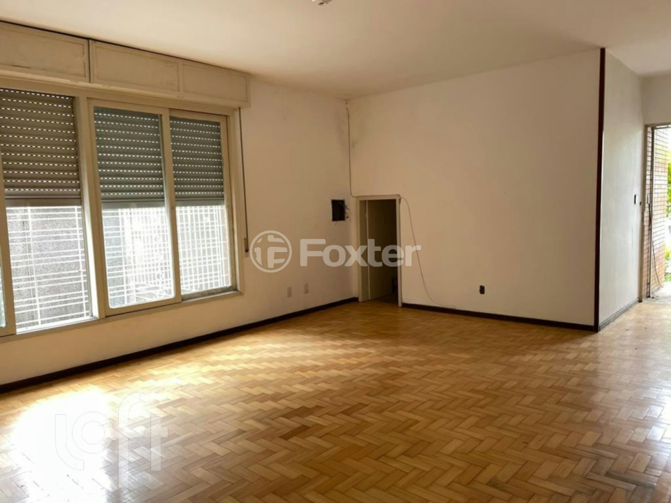 Casa à venda com 3 quartos, 289m² - Foto 4