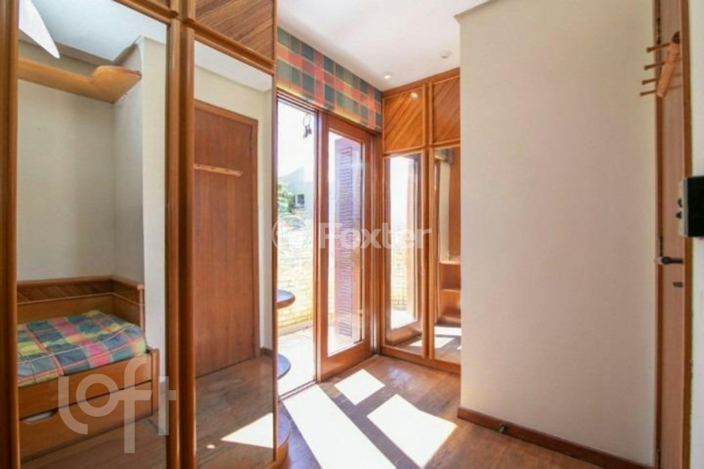 Casa de Condomínio à venda com 3 quartos, 180m² - Foto 1