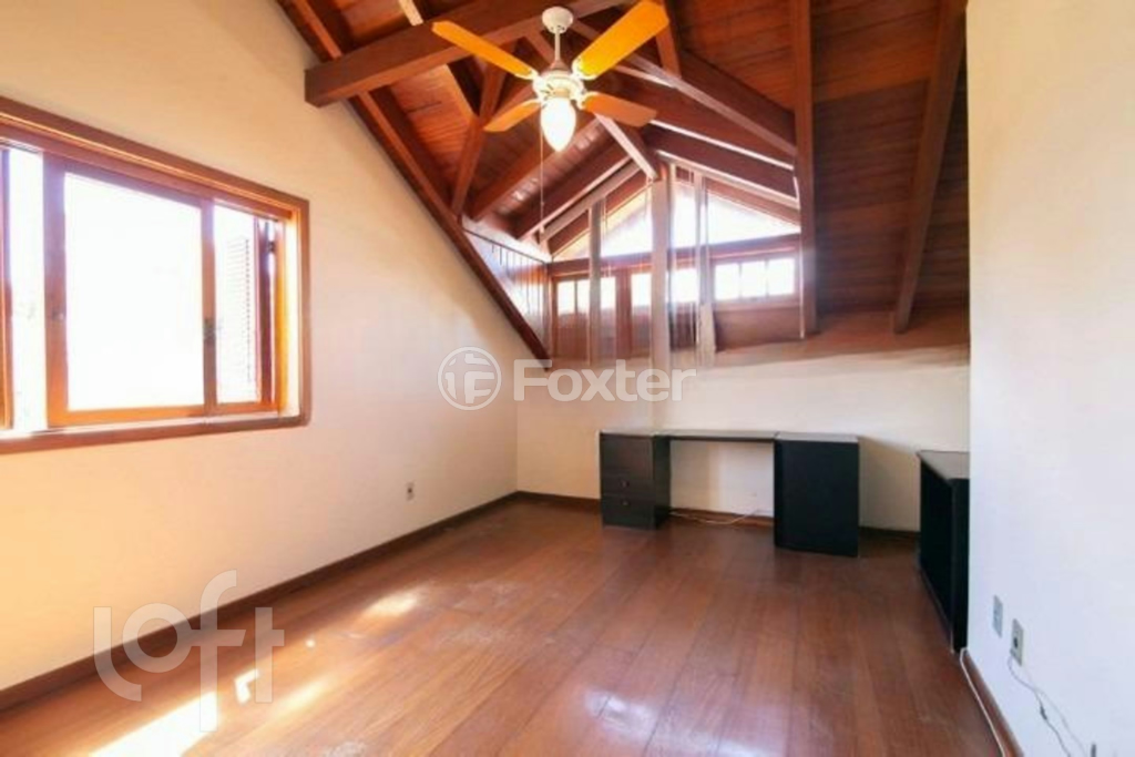 Casa de Condomínio à venda com 3 quartos, 180m² - Foto 2
