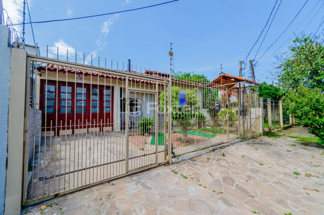 Casa à venda com 3 quartos, 105m² - Foto 1