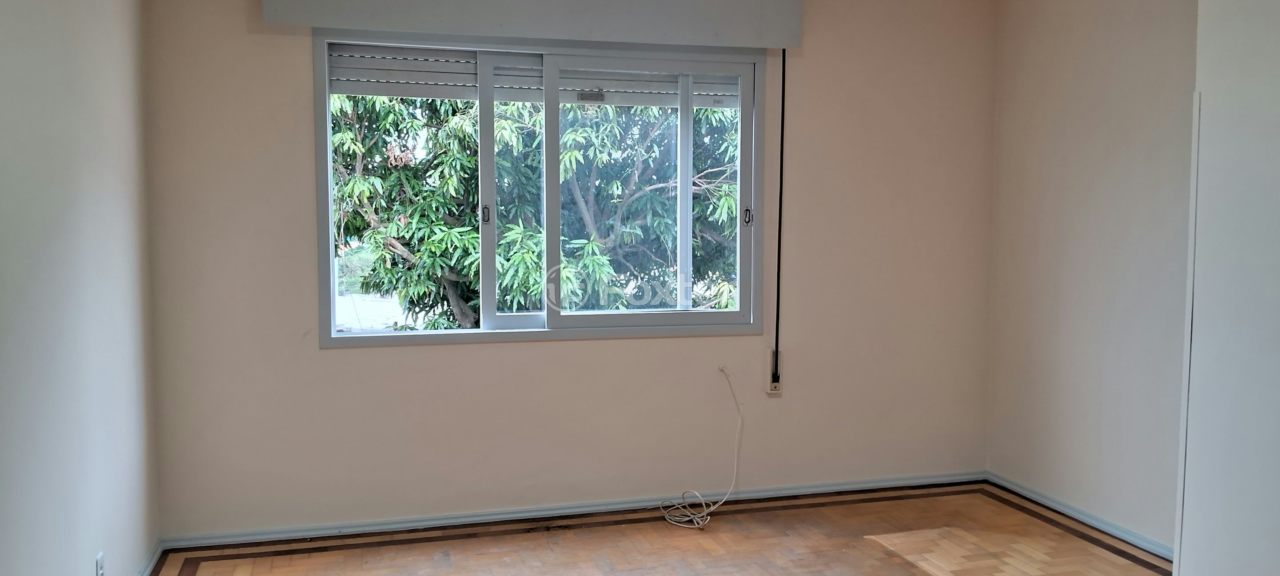 Casa à venda com 3 quartos, 259m² - Foto 2