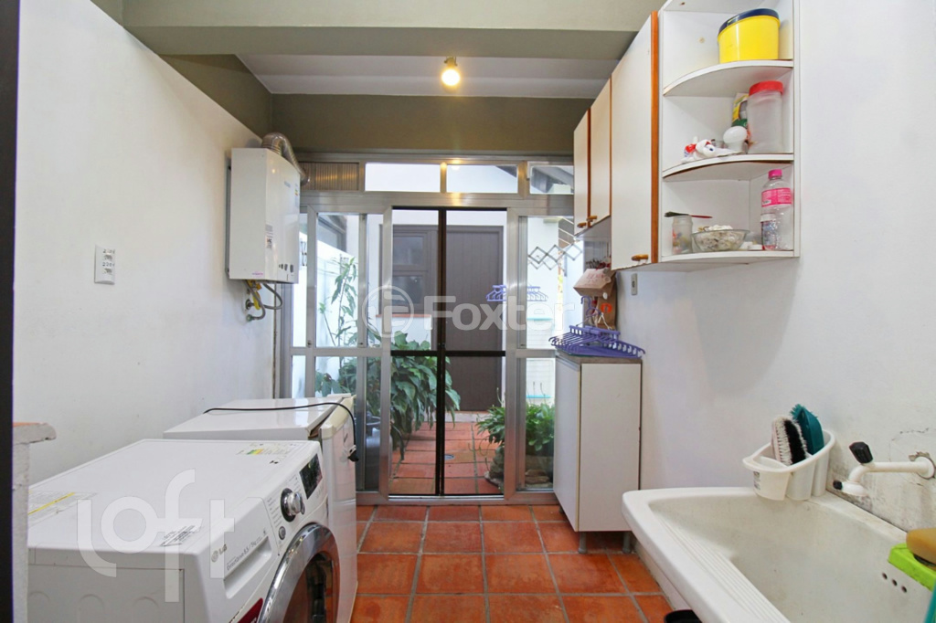 Casa de Condomínio à venda com 3 quartos, 217m² - Foto 9