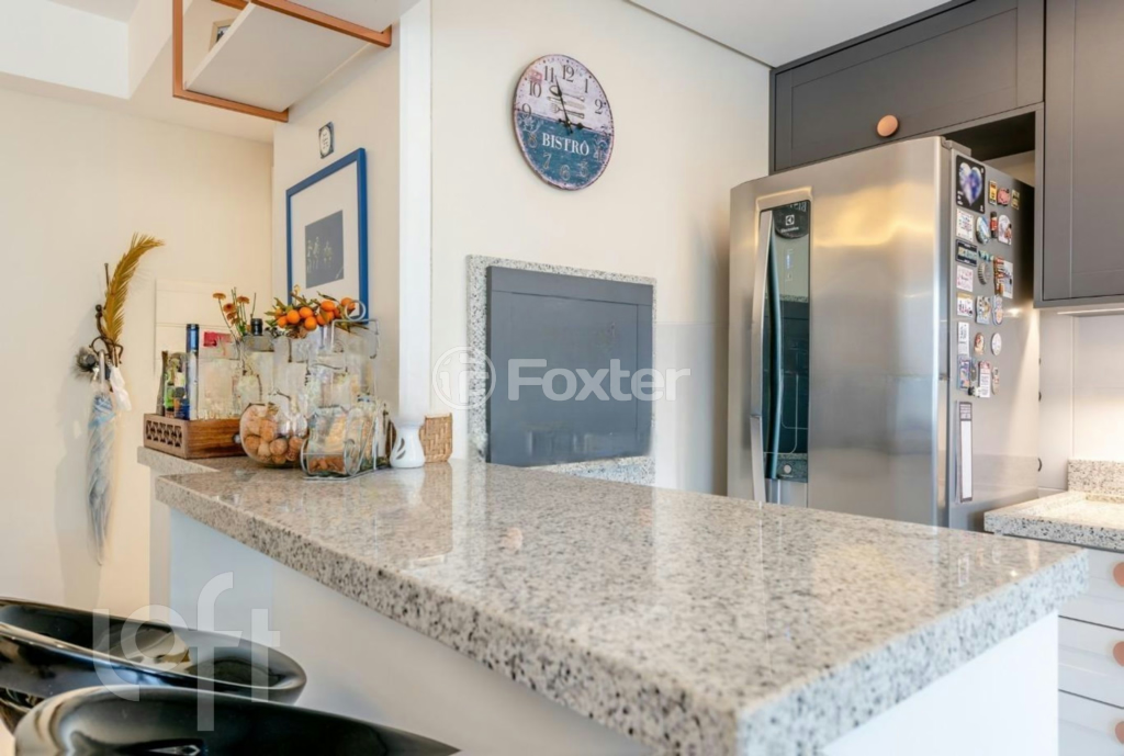 Apartamento à venda com 2 quartos, 65m² - Foto 3