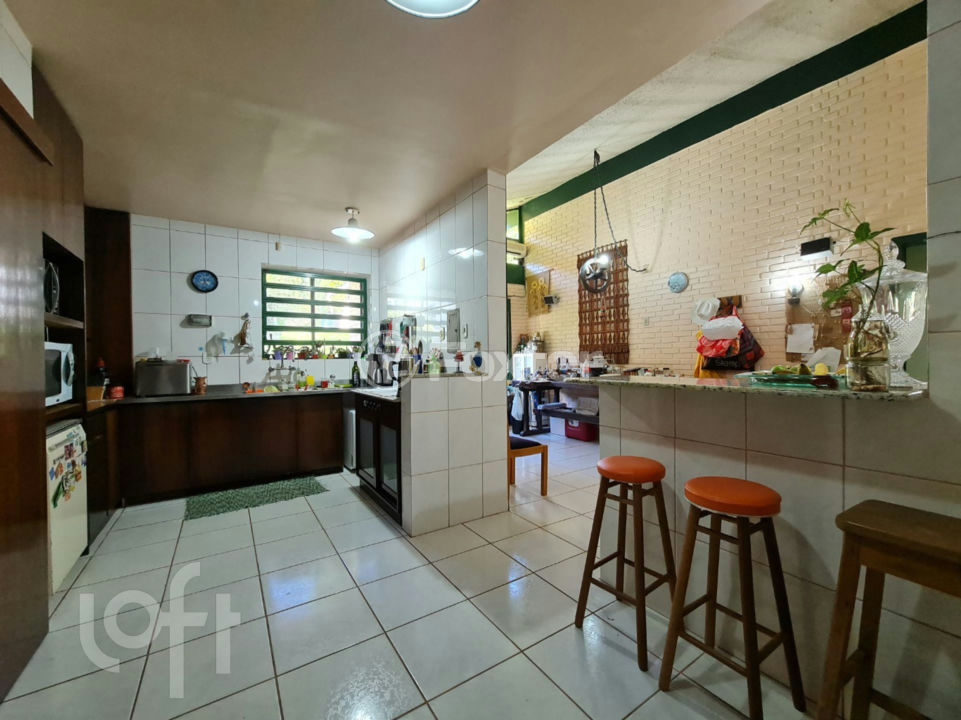 Casa à venda com 6 quartos, 329m² - Foto 5