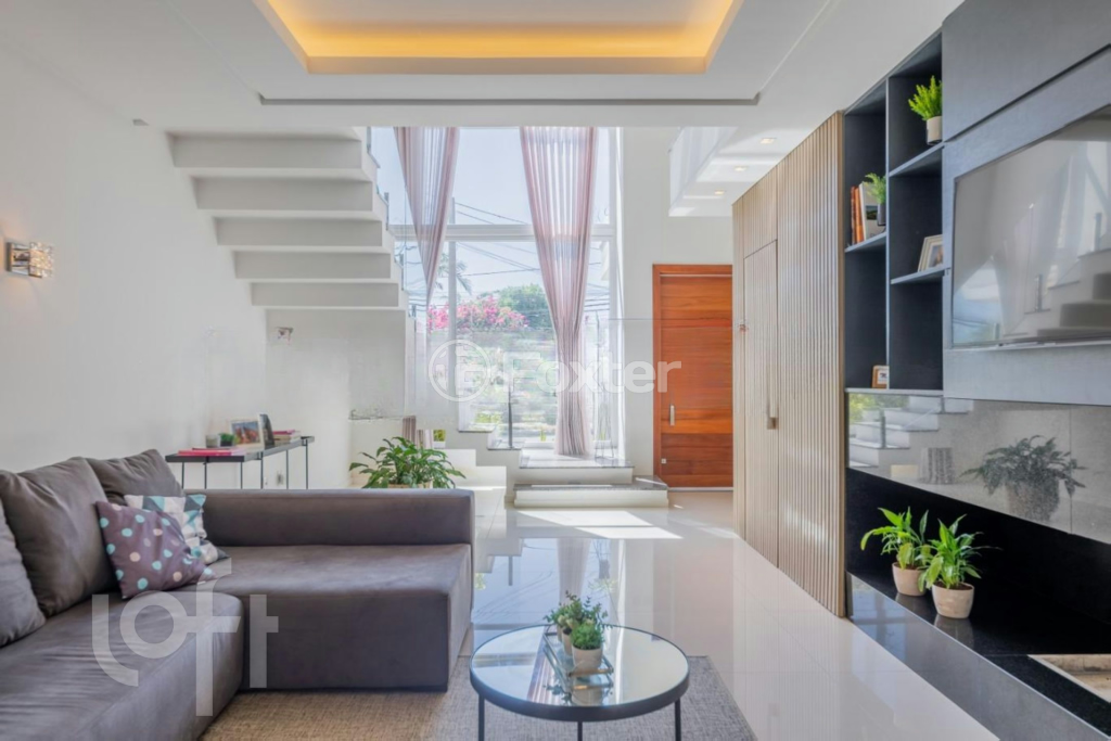 Casa à venda com 3 quartos, 315m² - Foto 2