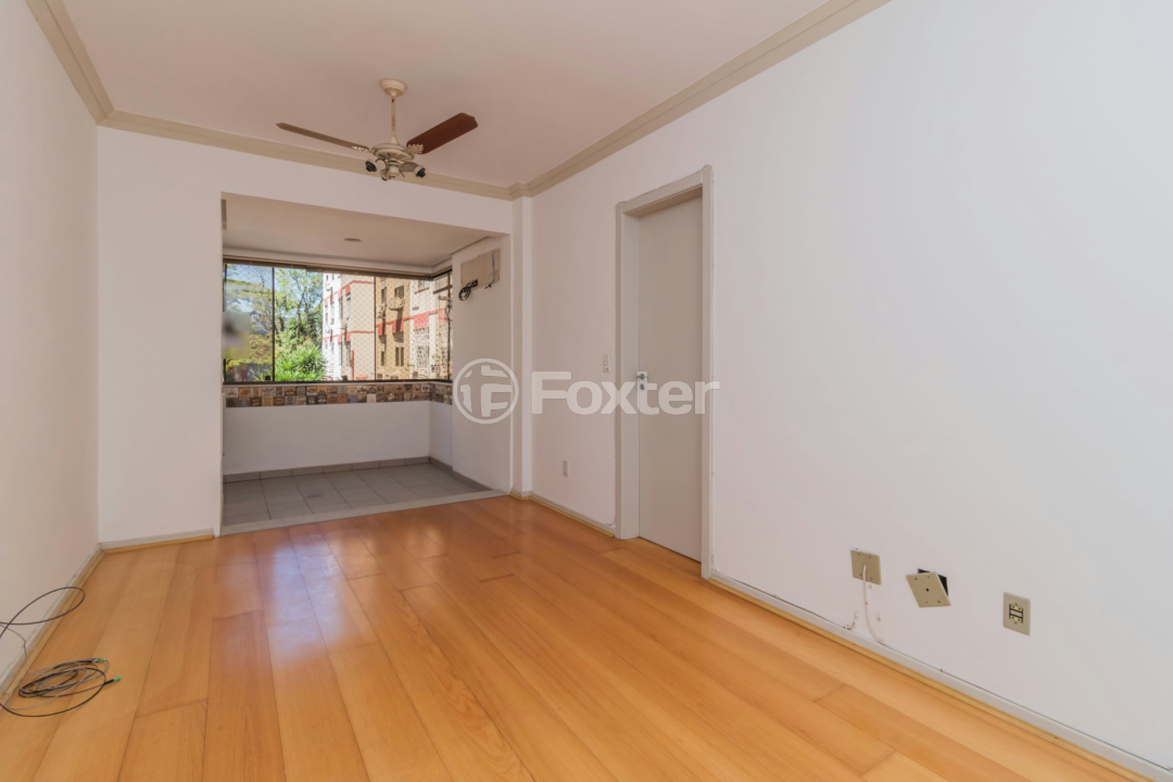 Apartamento à venda com 3 quartos, 77m² - Foto 2