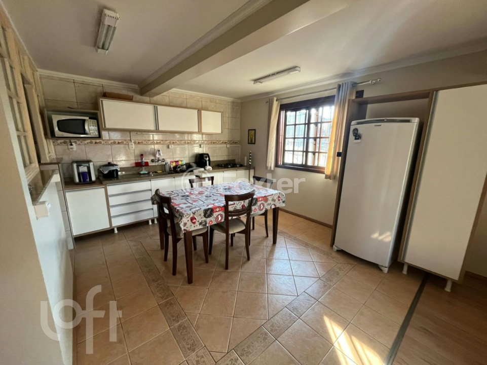 Casa à venda com 4 quartos, 193m² - Foto 4