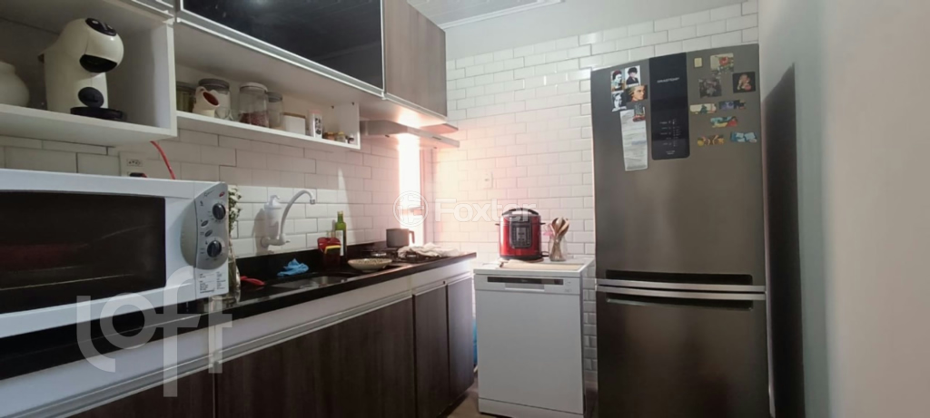 Casa à venda com 3 quartos, 142m² - Foto 3