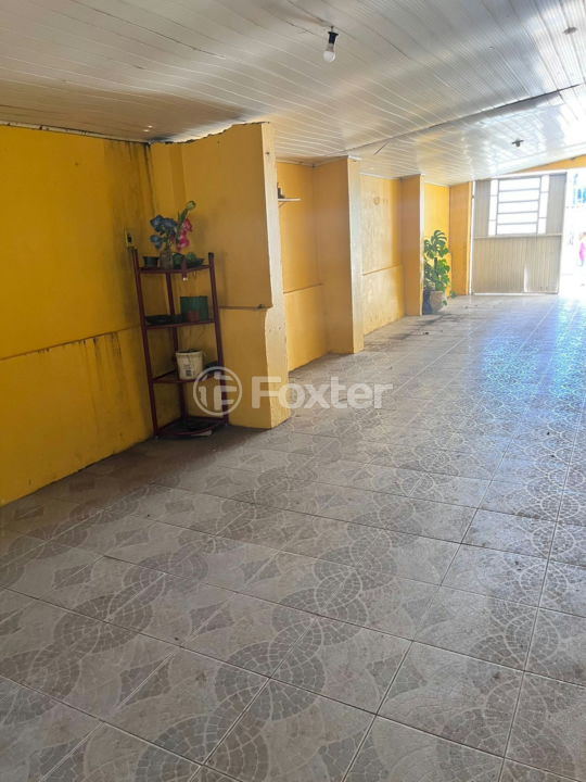 Casa à venda com 5 quartos, 90m² - Foto 14