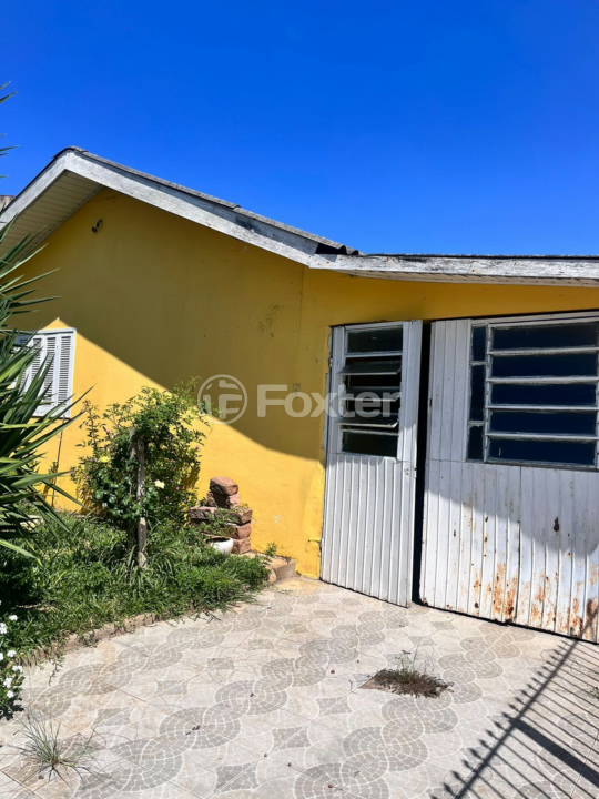 Casa à venda com 5 quartos, 90m² - Foto 1