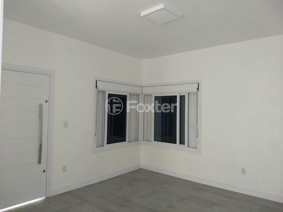 Casa à venda com 3 quartos, 126m² - Foto 1