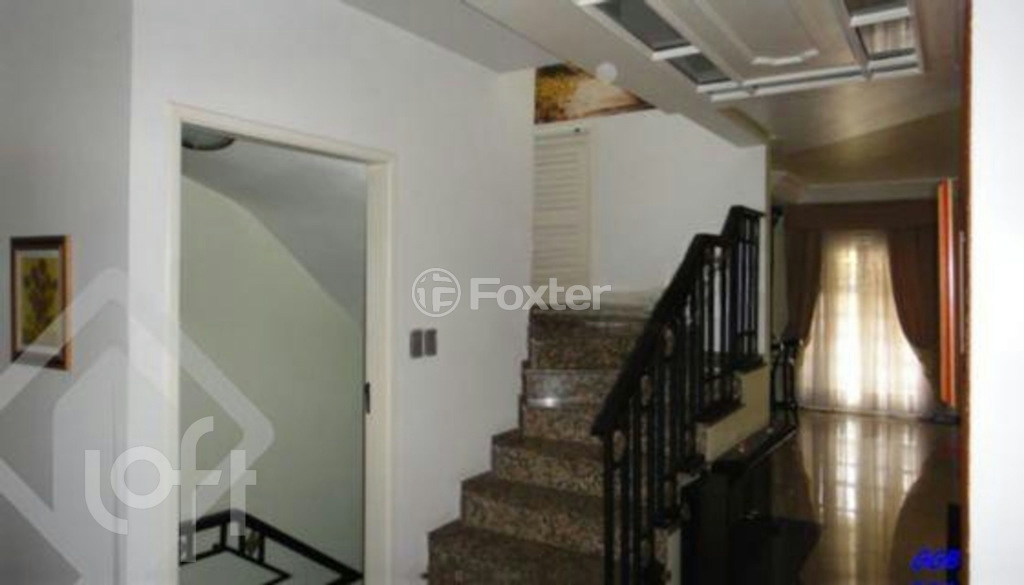Casa à venda com 4 quartos, 450m² - Foto 4