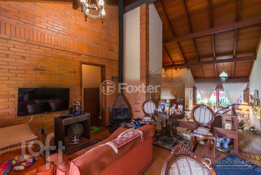 Casa à venda com 5 quartos, 287m² - Foto 1