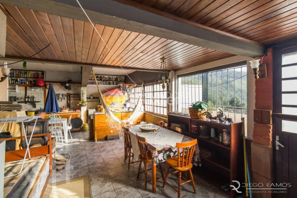 Casa à venda com 5 quartos, 287m² - Foto 3