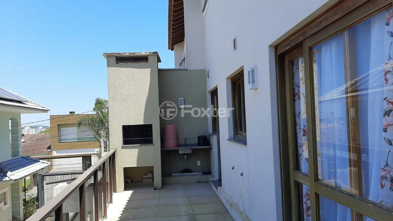 Casa à venda com 3 quartos, 169m² - Foto 4