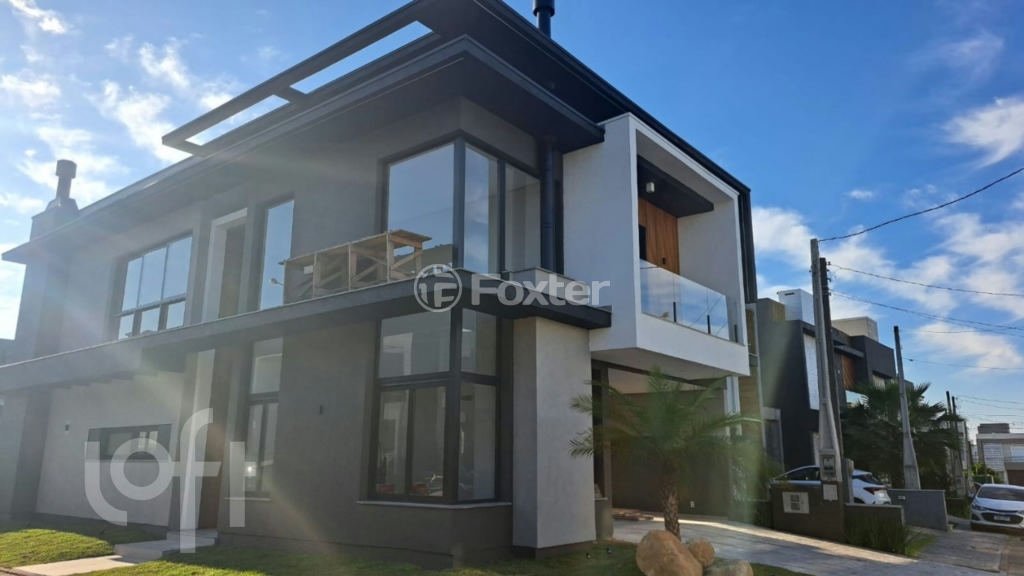 Casa de Condomínio à venda com 3 quartos, 211m² - Foto 2