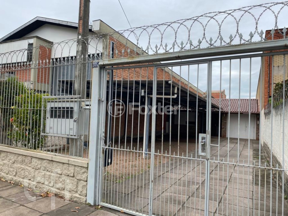 Casa à venda com 4 quartos, 200m² - Foto 1