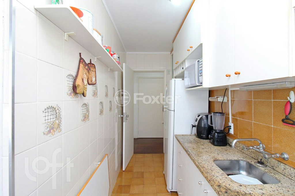 Apartamento à venda com 2 quartos, 70m² - Foto 7