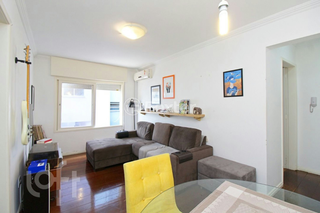 Apartamento à venda com 2 quartos, 70m² - Foto 2