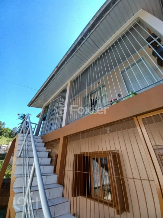 Casa à venda com 3 quartos, 102m² - Foto 2