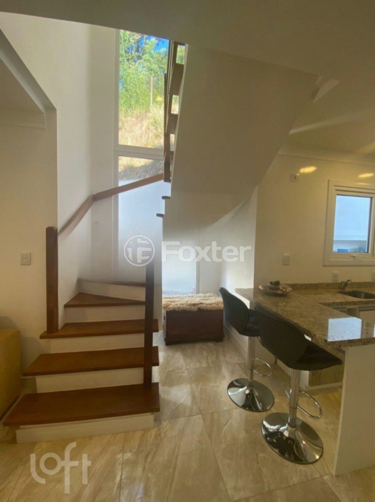 Casa à venda com 3 quartos, 119m² - Foto 2