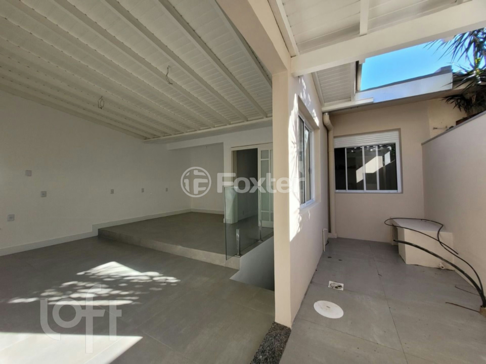 Casa à venda com 2 quartos, 90m² - Foto 35