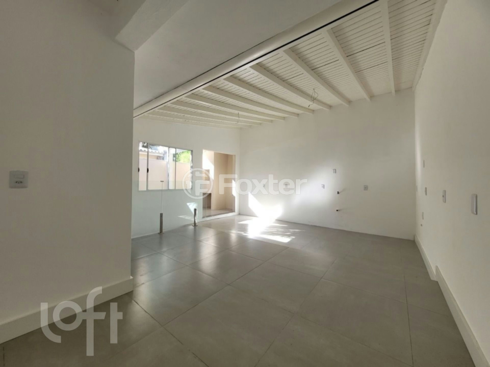 Casa à venda com 2 quartos, 90m² - Foto 5