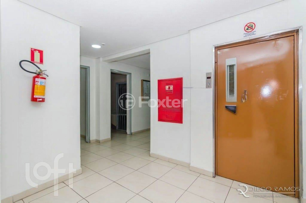 Apartamento à venda com 1 quarto, 38m² - Foto 12