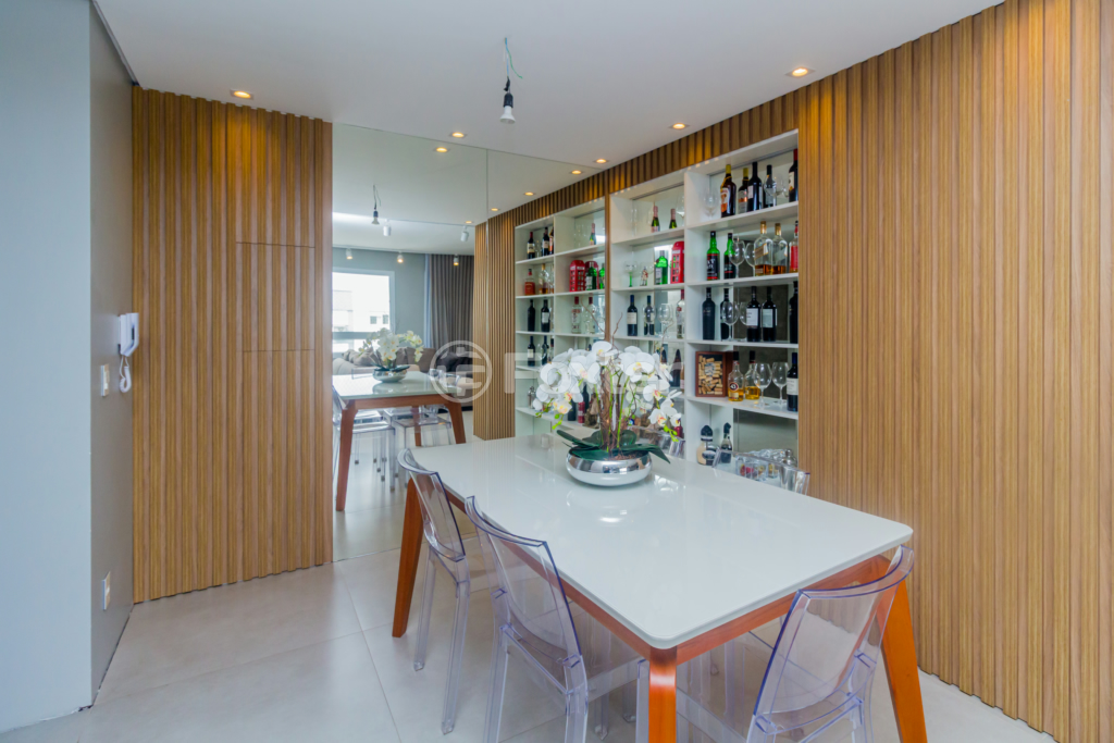 Apartamento à venda com 2 quartos, 81m² - Foto 4