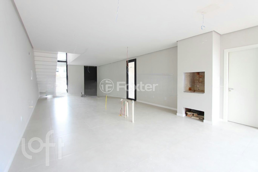 Casa de Condomínio à venda com 3 quartos, 207m² - Foto 2