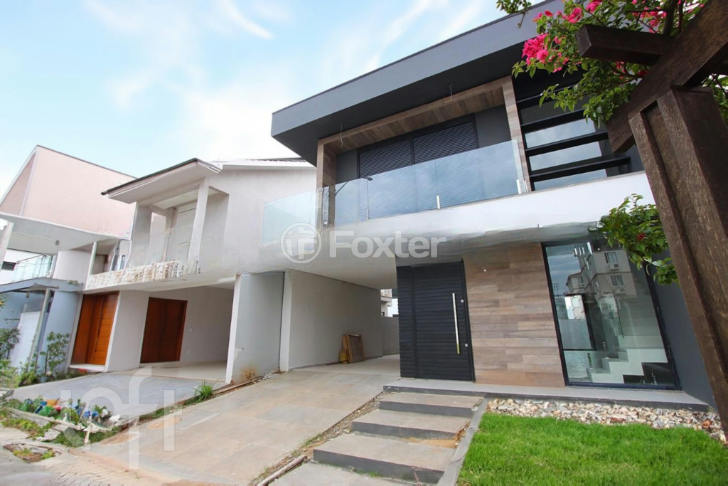 Casa de Condomínio à venda com 3 quartos, 207m² - Foto 1