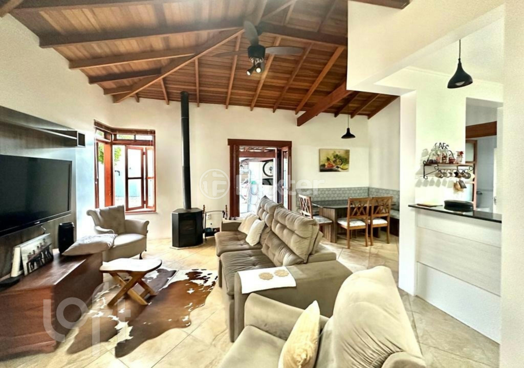 Casa à venda com 4 quartos, 346m² - Foto 1