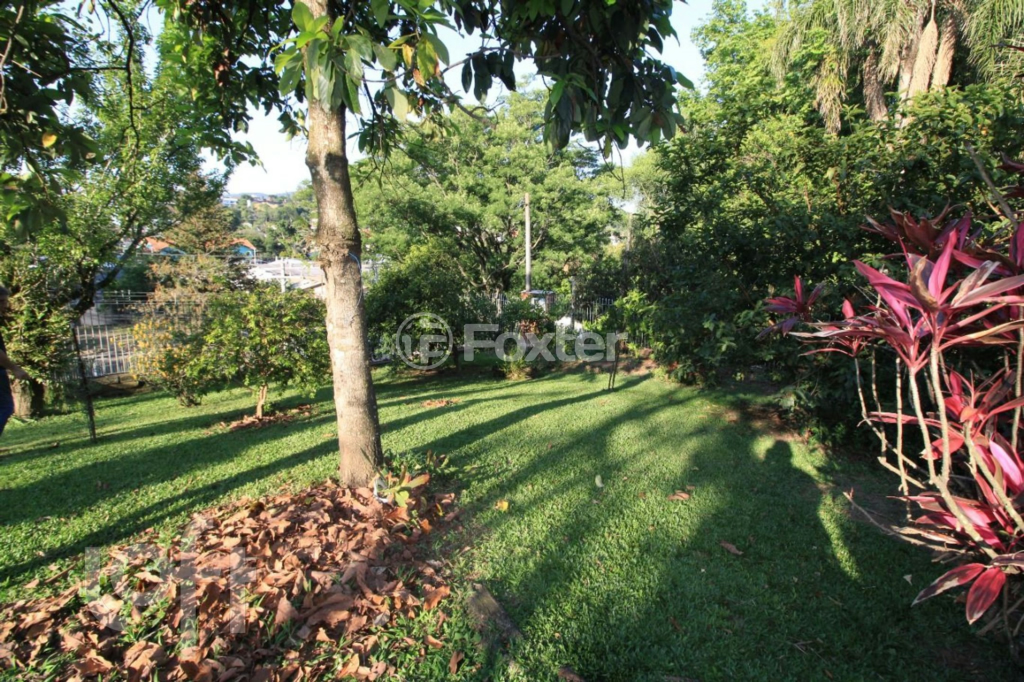 Casa à venda com 3 quartos, 234m² - Foto 3